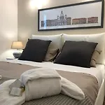 The Break - Via Veneto Charming 아파트